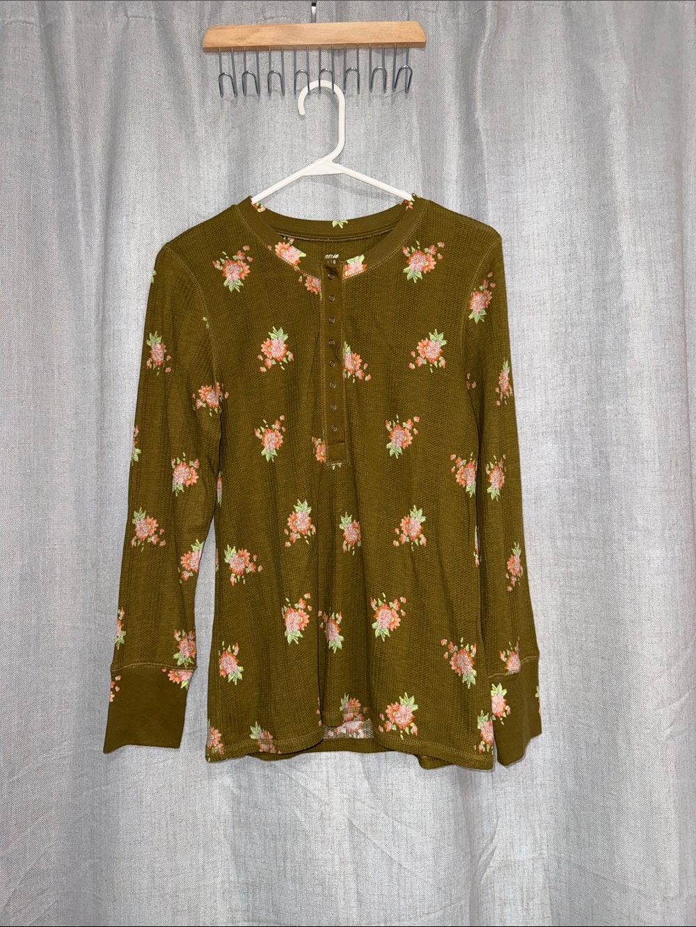 Aerie Waffle Knit Henley Thermal Long Sleeve Shirt Floral Olive Green